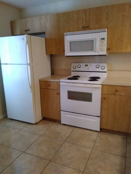 Building Photo - 1328 SE 8th Ave