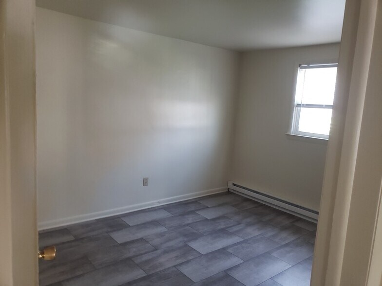 Building Photo - 321 Ringgold St