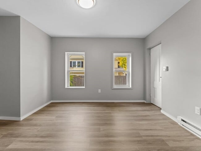 Building Photo - 40 W Central St