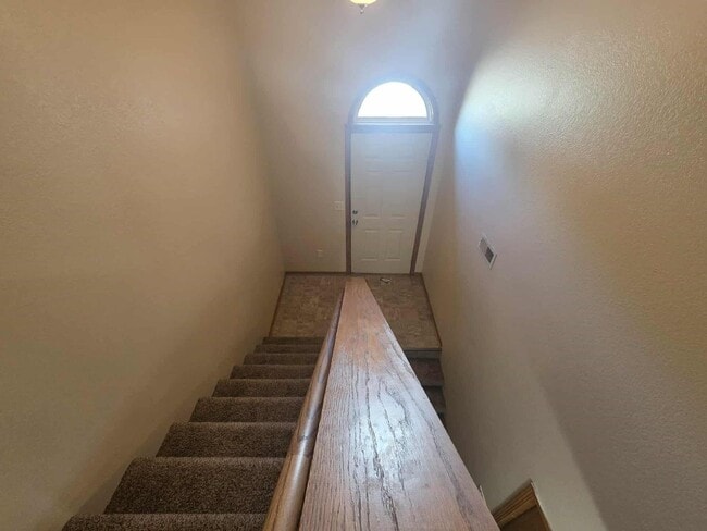 Building Photo - Affordable rental!!!