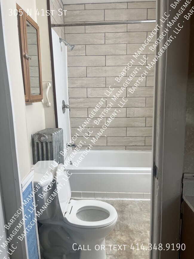 Building Photo - 305 N 41st St