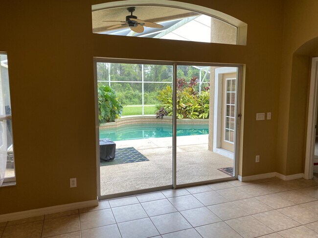 Building Photo - 10717 Mottram Point