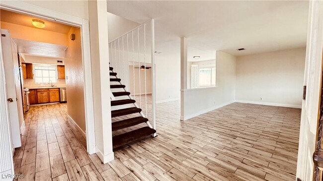 Building Photo - 201 Redstone St