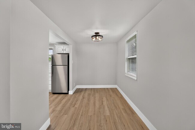 Building Photo - 1539 Reservoir Ave