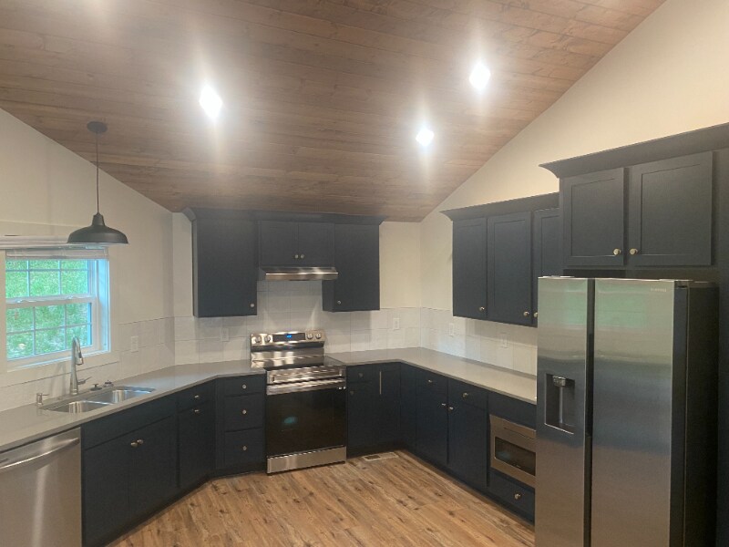 Building Photo - 108 Suzanne Dr