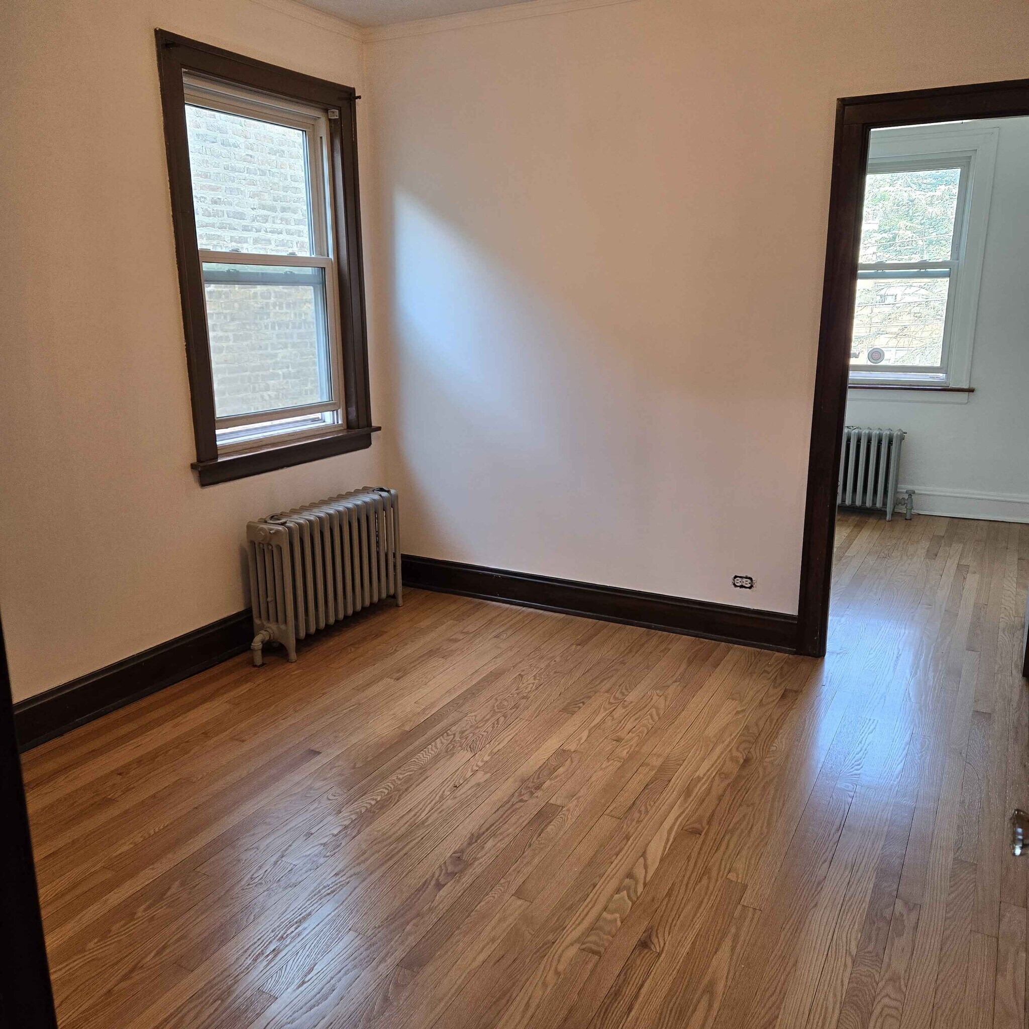 Building Photo - 6115 N Meade Ave