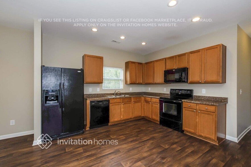 Building Photo - 4007 Blue Stream Ln