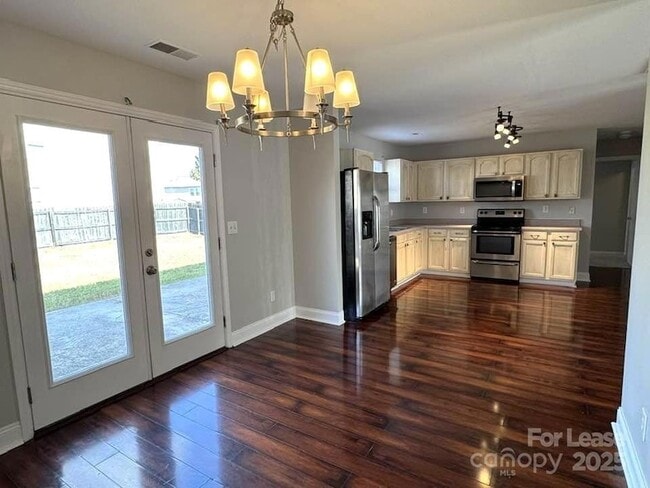 Building Photo - 10942 Dry Stone Dr