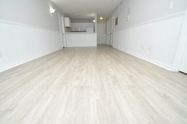 Building Photo - 1500 Graduate Ln