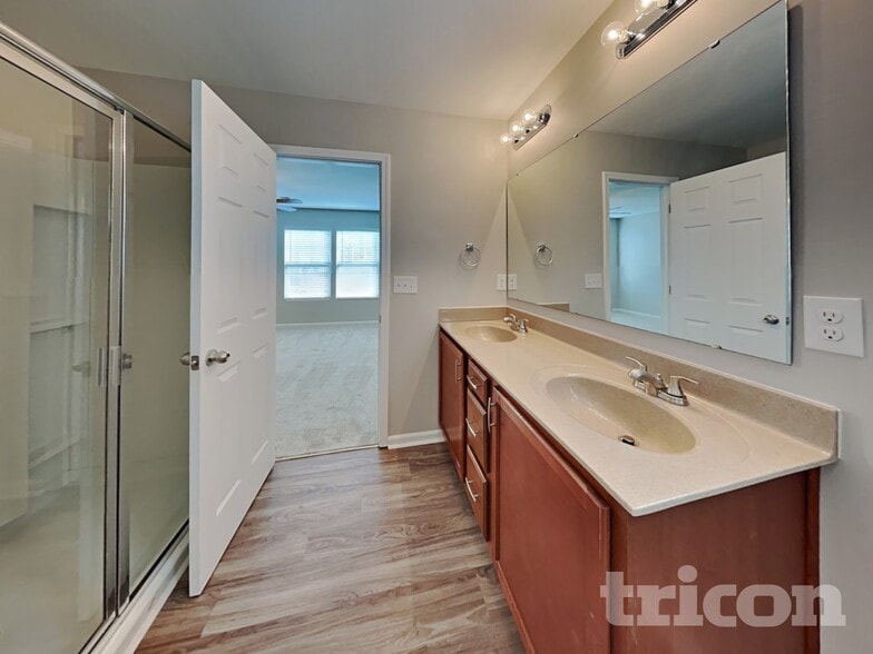 Building Photo - 616 Sawtooth Oak Drive
