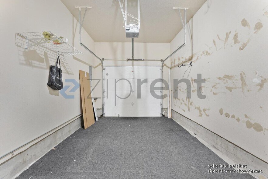 Building Photo - 5017 SW Wentworth Terrace