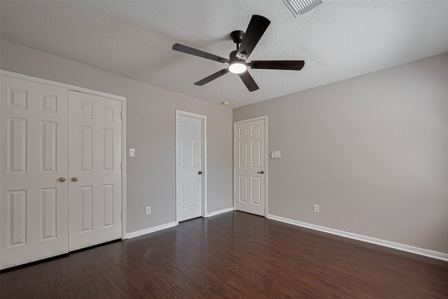 Building Photo - 1523 Brook Grove Dr