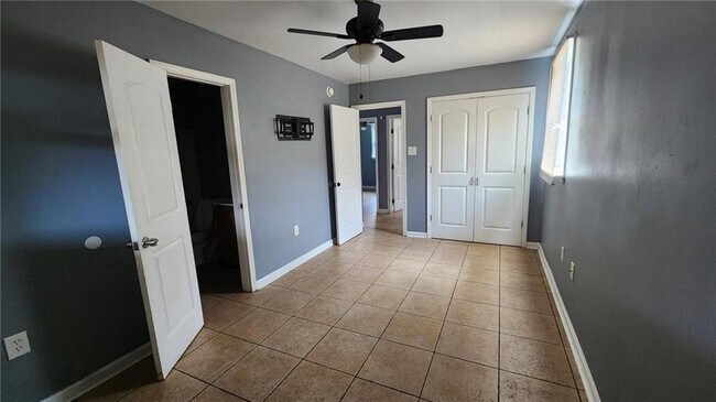 Building Photo - 7500 Symmes Ave