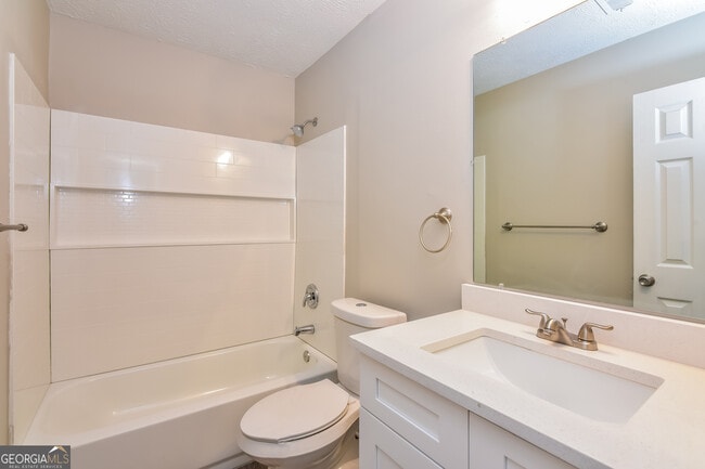 Building Photo - 3717 Paddington Trail