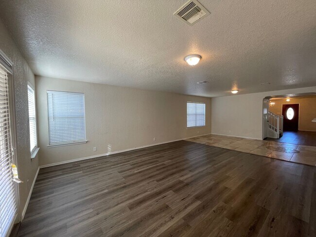 Building Photo - BEAUTIFUL 4 BR W/ MASTER DOWN*HARDWOOD FLOORING IN DINING/ENTRY, LIVING ROOM, MASTER BR AND MASTE...