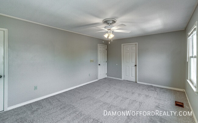Building Photo - 1435 Roxbury Ct