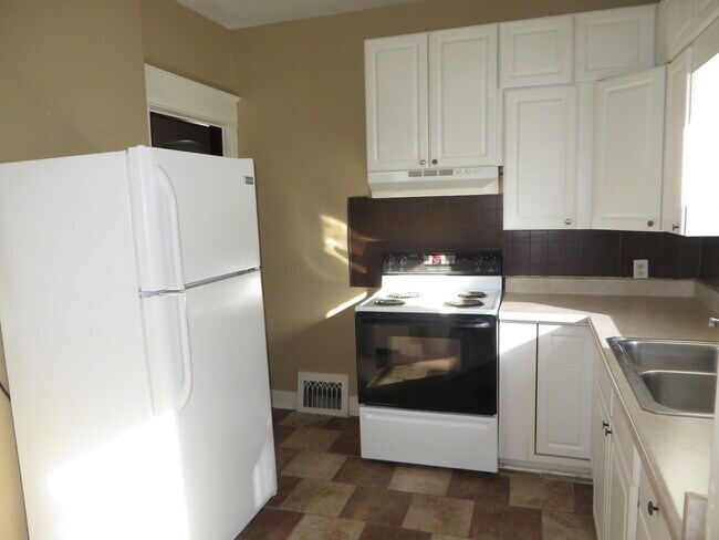 Building Photo - 1114 Rockhill St