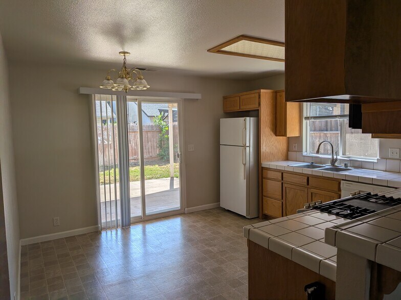 Building Photo - 3055 Snowbird Dr