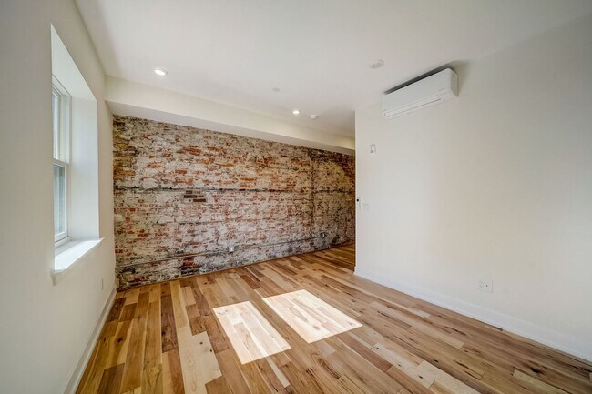 Building Photo - 620 S 8th St