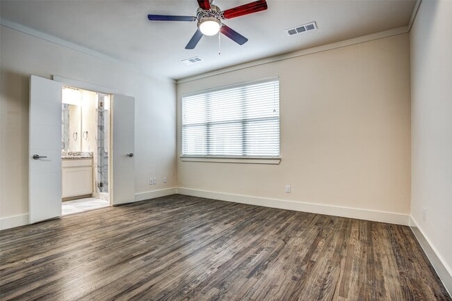 Building Photo - 4316 Hartford St