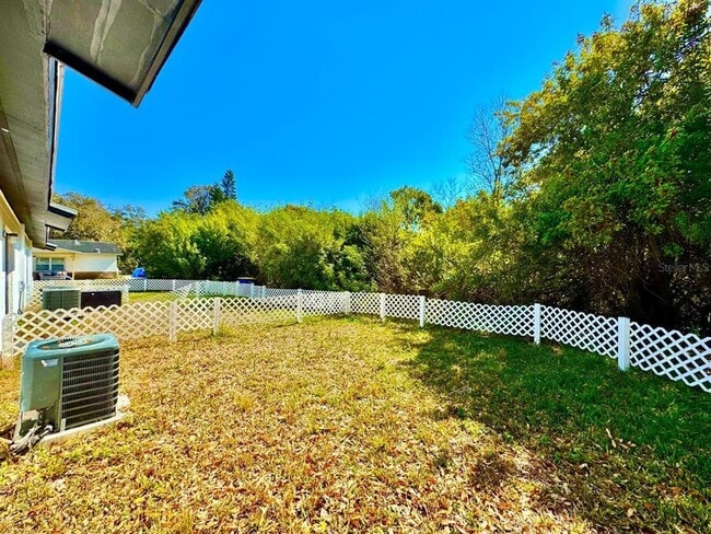 Building Photo - 625 Wildwood Way