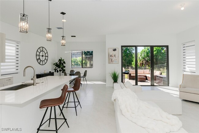 Building Photo - 5868 Agostino Way