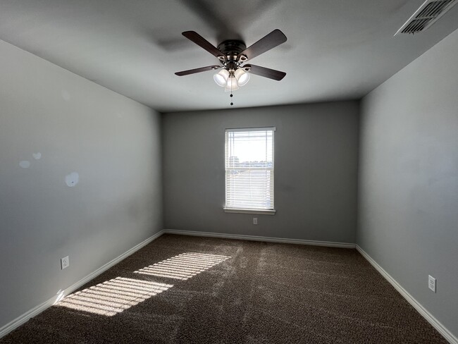 Building Photo - 3422 Itasca St