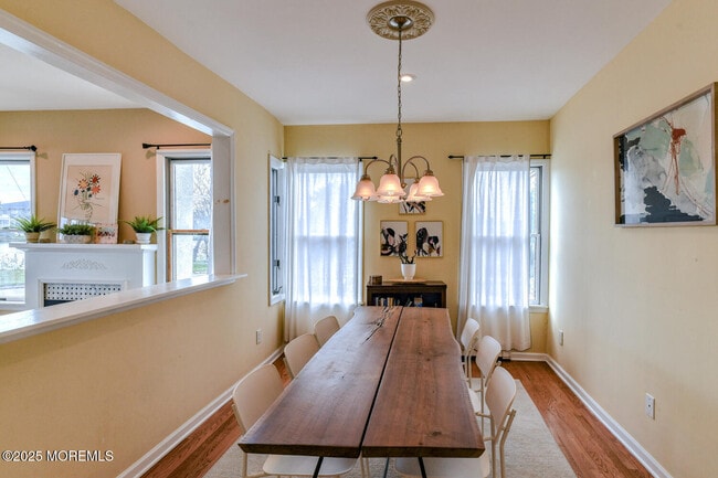 Building Photo - 113 Central Ave