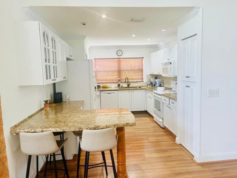 Building Photo - 6817 Barnwell Dr