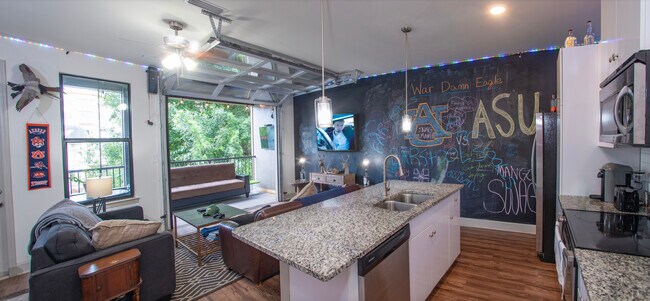 Building Photo - The Balcony Auburn