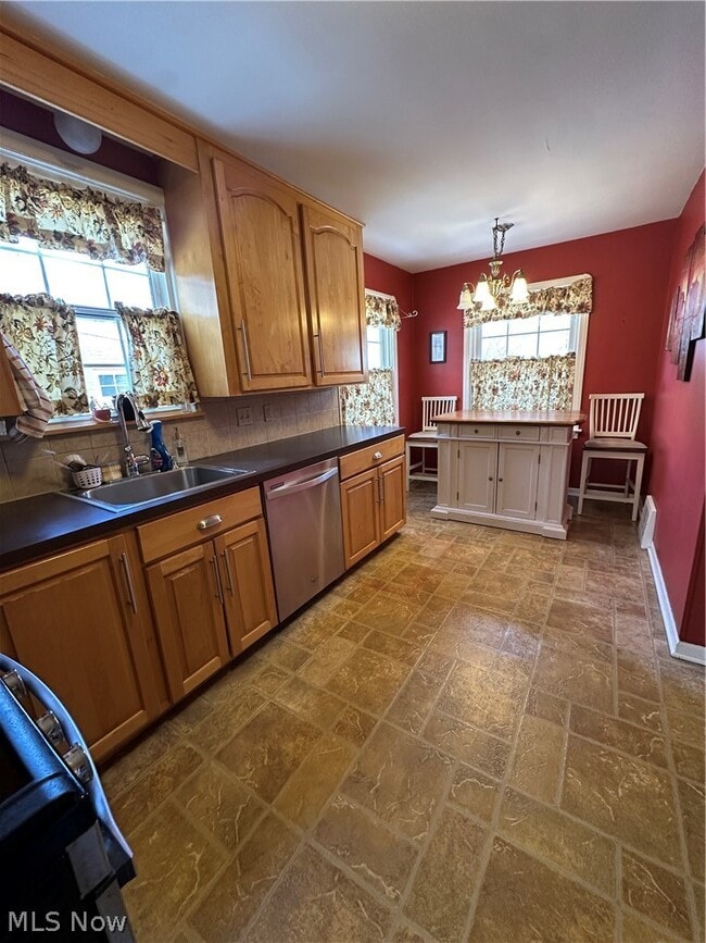 Building Photo - 1579 Laclede Rd