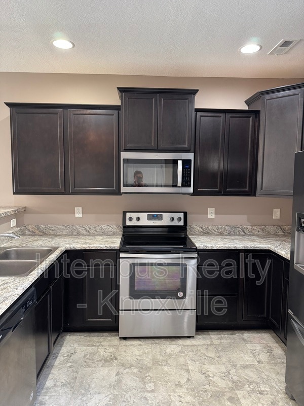 Building Photo - 2415 Flannery Way