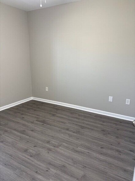 Building Photo - 140 Oak Towne Dr