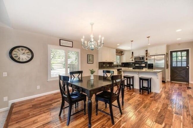 Building Photo - SKYRIDGE HOUSE