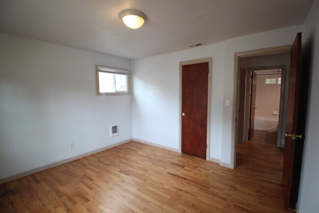 Building Photo - 4518 S 11th St