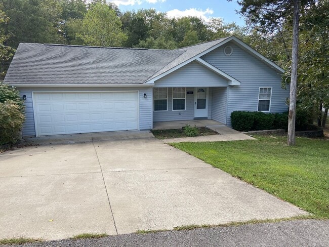 Primary Photo - Single-Family Home in Branson