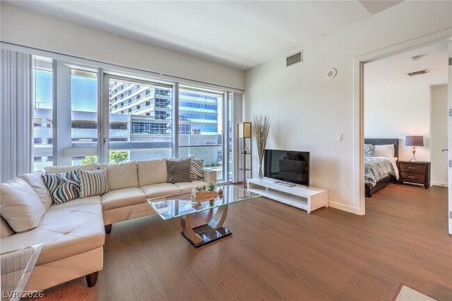 Building Photo - 4471 Dean Martin Dr