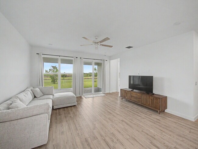 Building Photo - 9140 Remy Ln