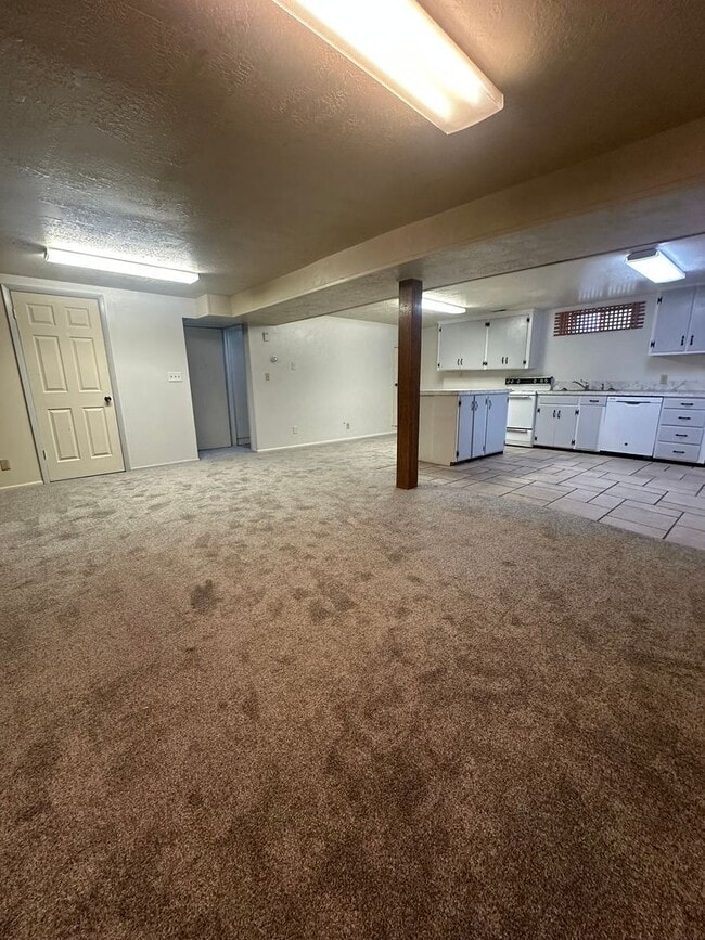 Building Photo - 3429 Quincy Ave