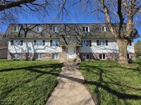 Building Photo - 880 E 6th St