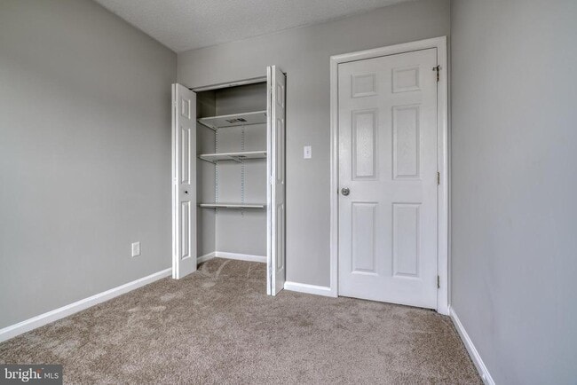 Building Photo - 1453 Golden Rod Ct