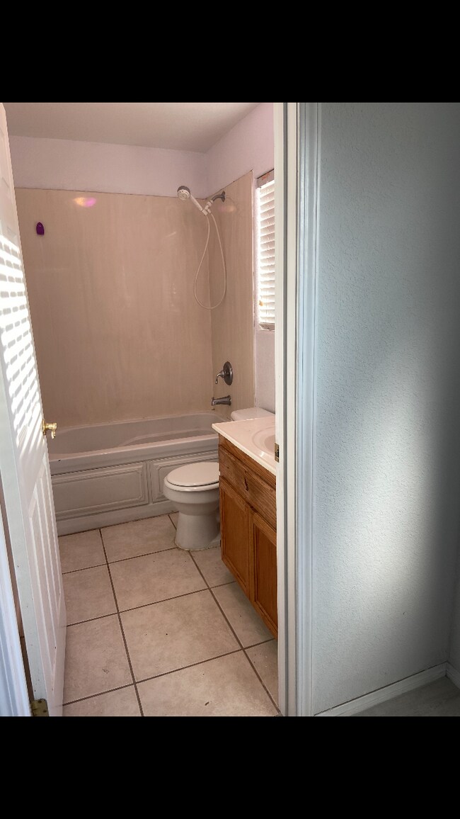 Building Photo - 16627 Ponca St