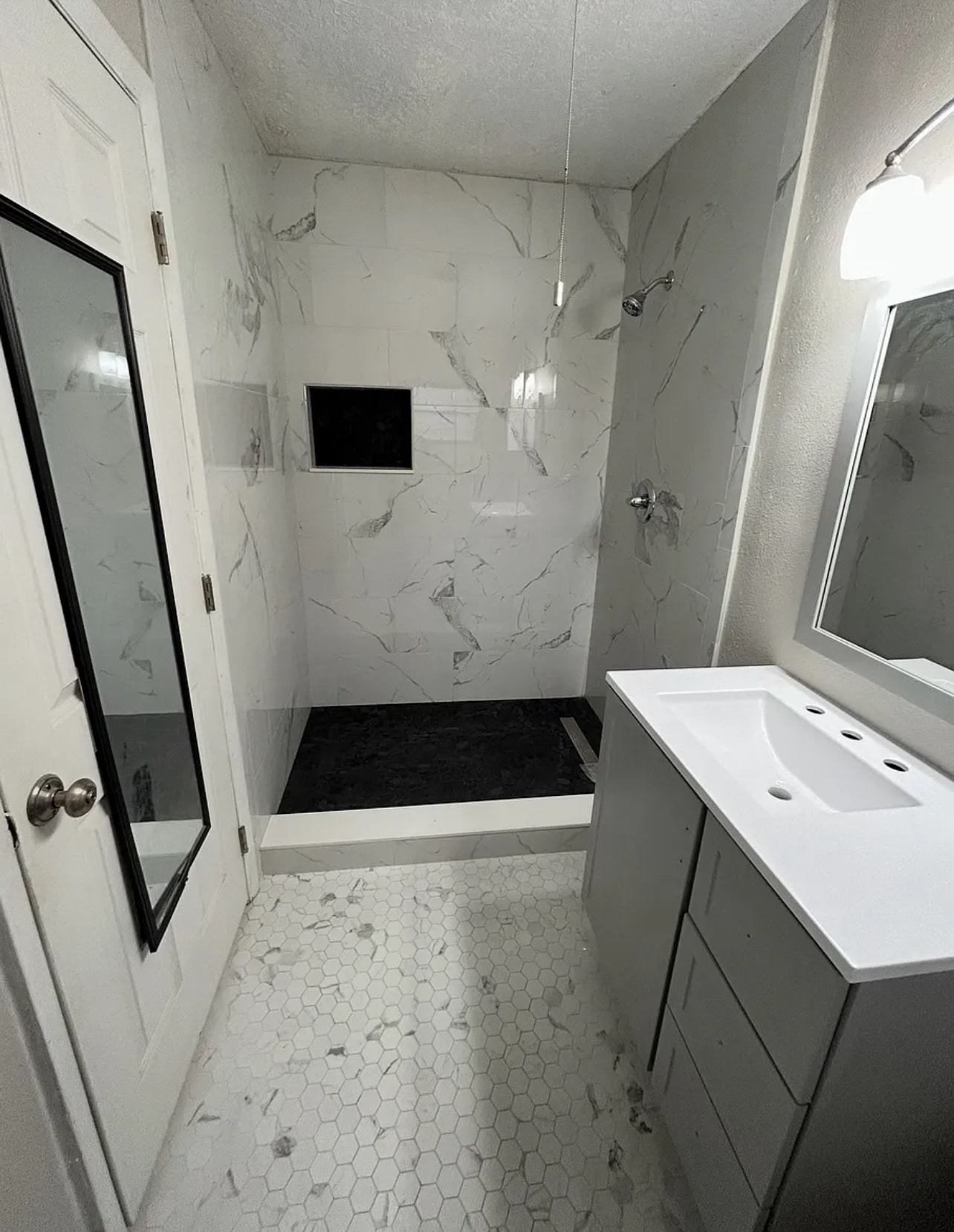 Building Photo - 1106 Banana River Dr