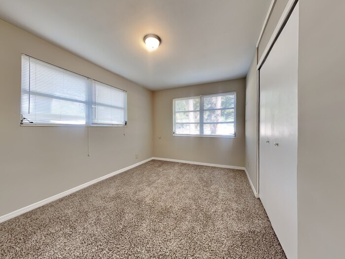Building Photo - 2005 Figaro Ln