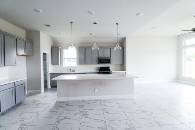 Building Photo - 10106 Water Harbor Dr