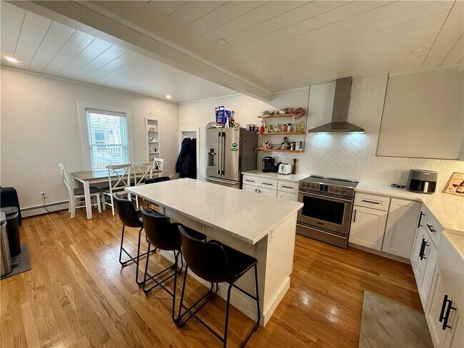 Building Photo - 31 Slocum St