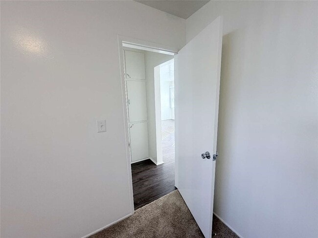 Building Photo - 24638 Eshelman Ave