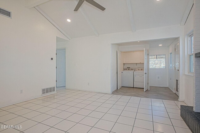 Building Photo - 12033 Fred Carter Dr