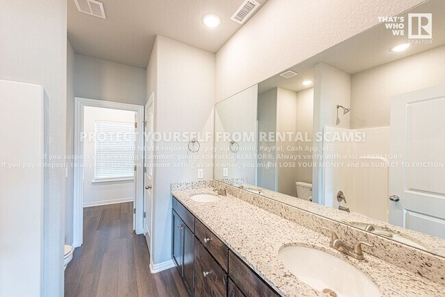 Building Photo - 211 Grove Ln