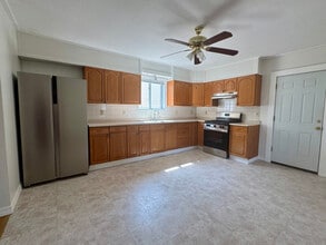 Building Photo - 49 Middlesex St